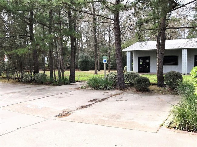 Building Photo - 32310 Tamina Rd