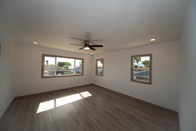 Building Photo - 1526 Hooli Cir