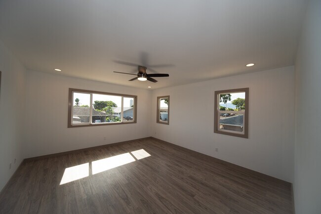 Foto del edificio - 1526 Hooli Cir