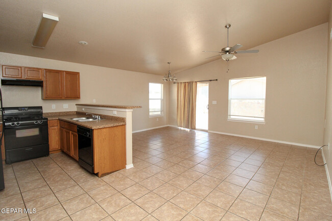 Foto del edificio - 6978 Red Oak Ct