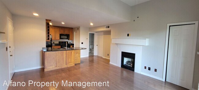 Foto del edificio - 1 br, 1 bath House - 390 Lake Placid Ct. U...