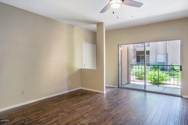 Foto del edificio - 14145 N 92nd St