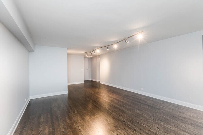 Building Photo - 1440 N Lake Shore Dr