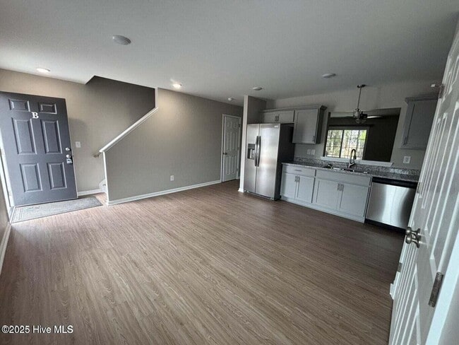 Building Photo - 1234 Masters Ln