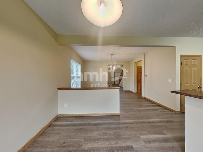 Building Photo - 105 Stockard Loop