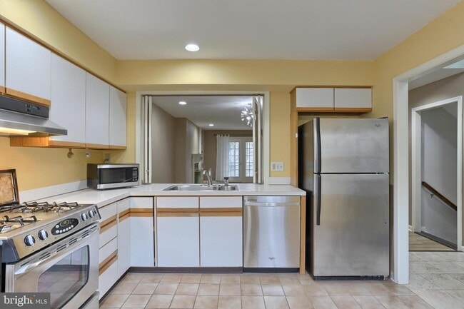 Building Photo - 1127 Wicklow Ct