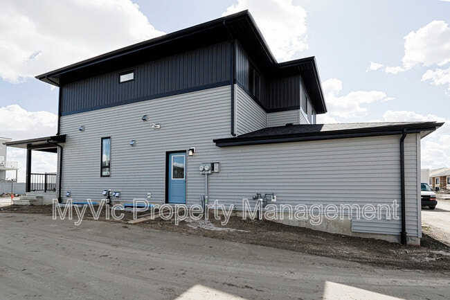 Building Photo - 132 Greenfield Link