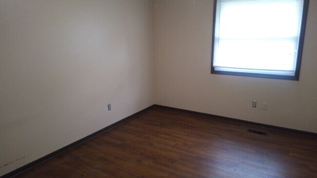 Dormitorio - 176 Stoddard Ave