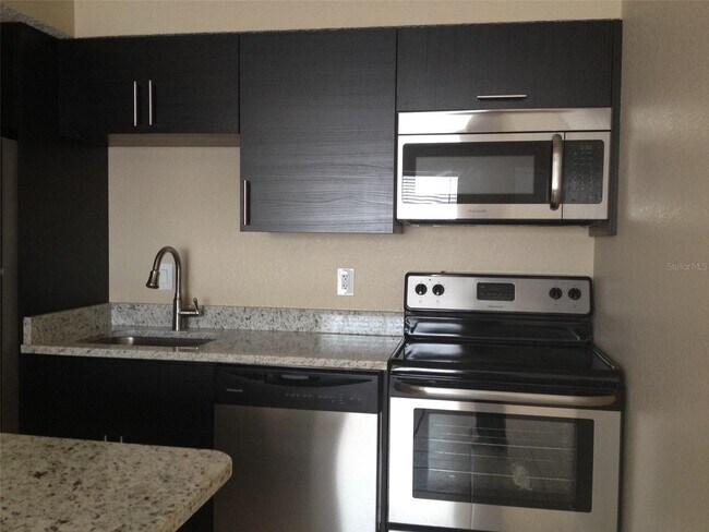 Building Photo - 2213 Grand Cayman Ct