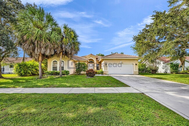 Building Photo - 10555 Paso Fino Dr