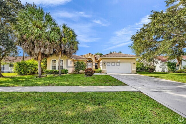 Building Photo - 10555 Paso Fino Dr