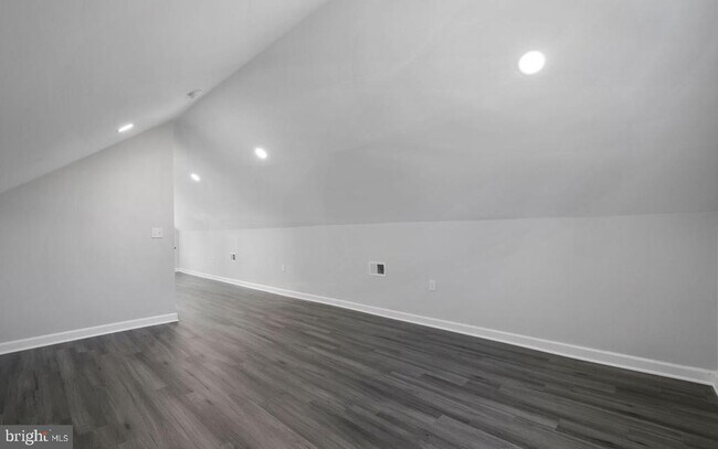 Foto del edificio - 4707 Tuckerman St