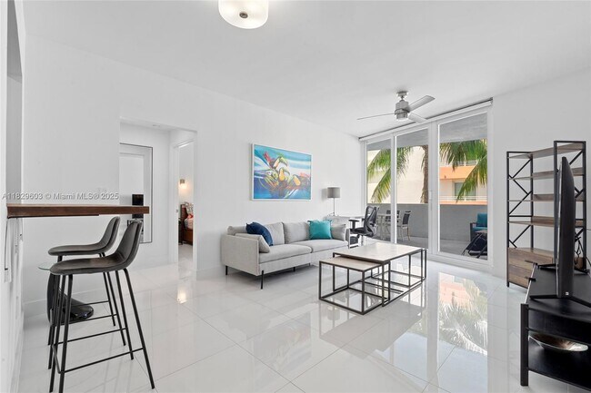 Foto del edificio - 225 Collins Ave
