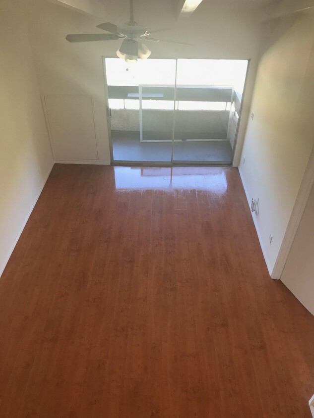Primary Photo - 2700 Cahuenga Blvd E
