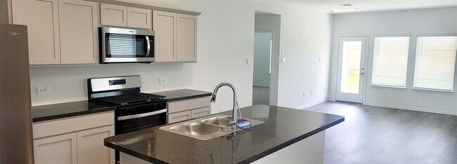 Building Photo - 5722 Ridge Glen Ct