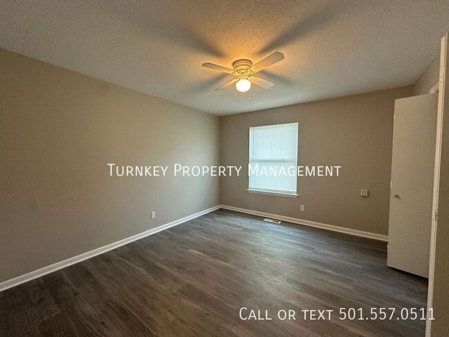 Building Photo - 1821 Sanford Dr