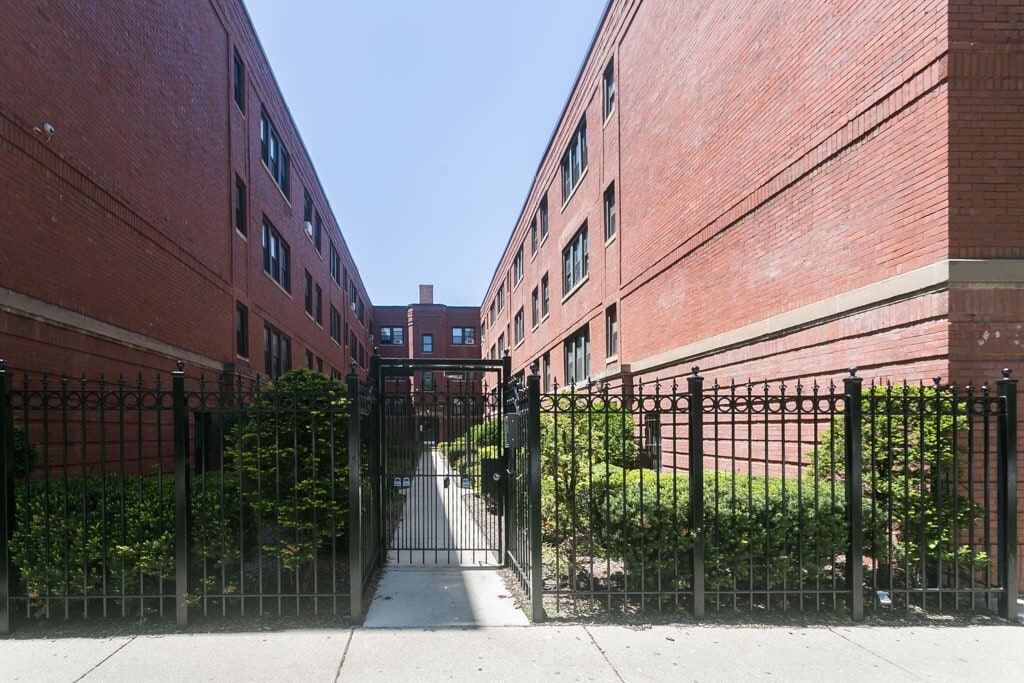 Foto principal - 5744 N Winthrop Ave