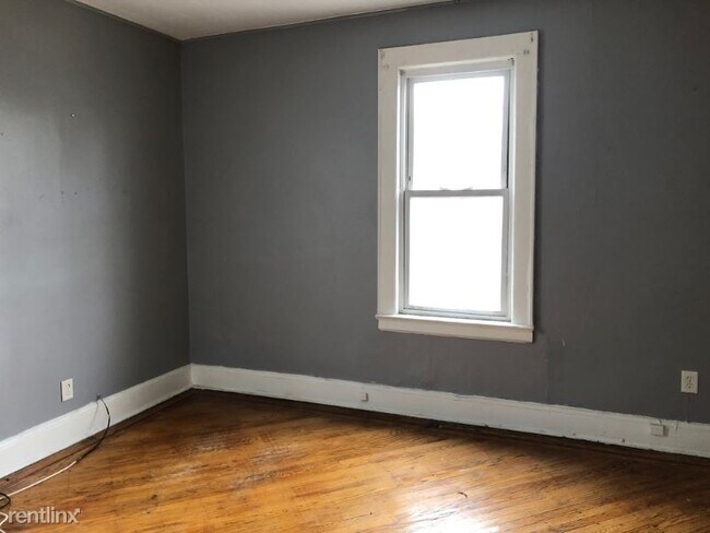 Foto del edificio - 1579 Leslie St