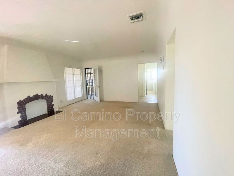 Foto principal - 5756 Pickering Ave