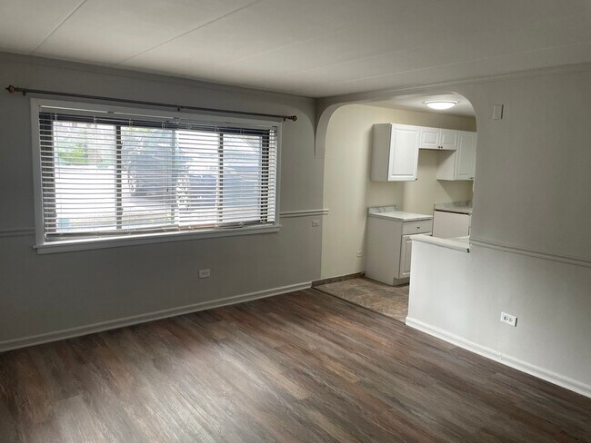 Building Photo - 109 S Elmwood Ave