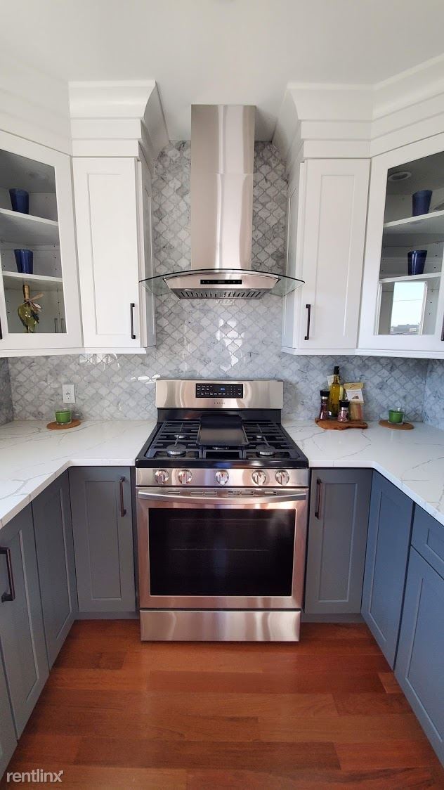 Building Photo - 3 br, 2 bath Duplex - 79 Pavonia Avenue B
