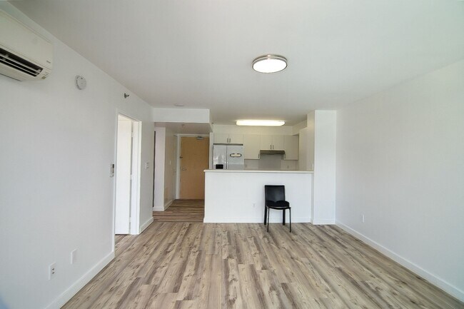 Foto del edificio - 1450 Young St