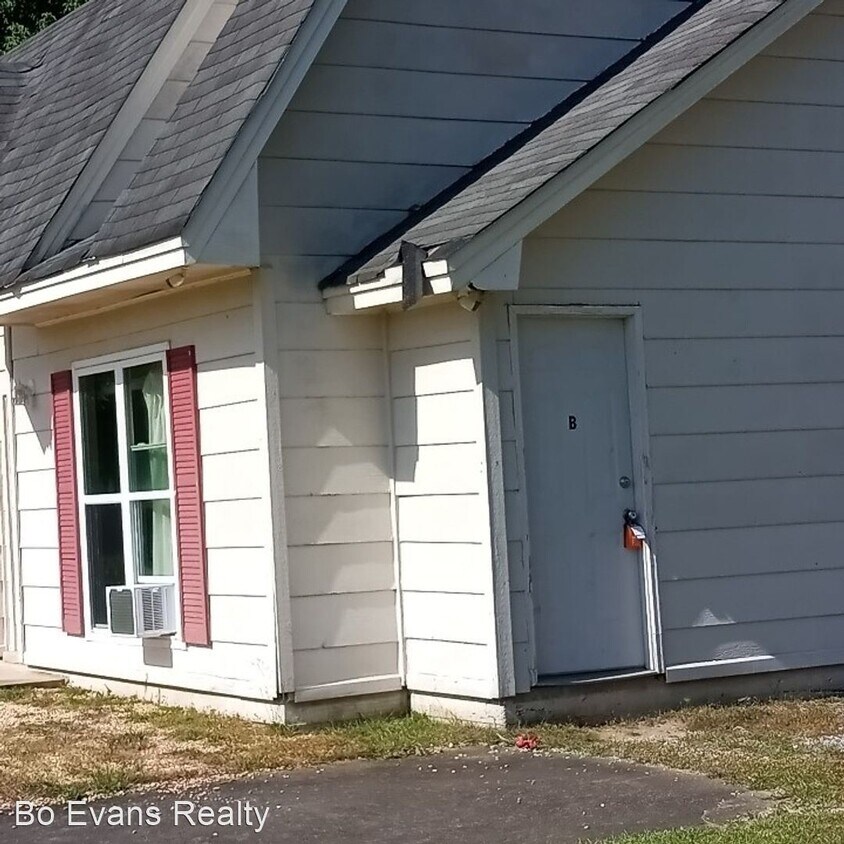 Primary Photo - 1 br, 1 bath House - 1842 US Hwy 31 N Apt....