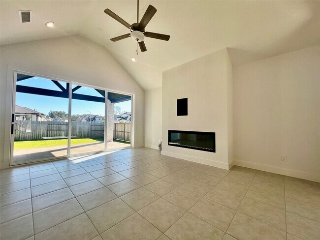 Foto del edificio - 10602 Blossom River Dr