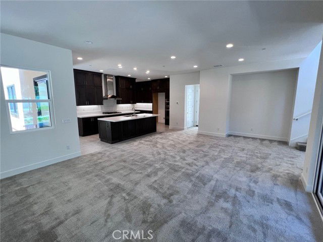 Building Photo - 114 Draw