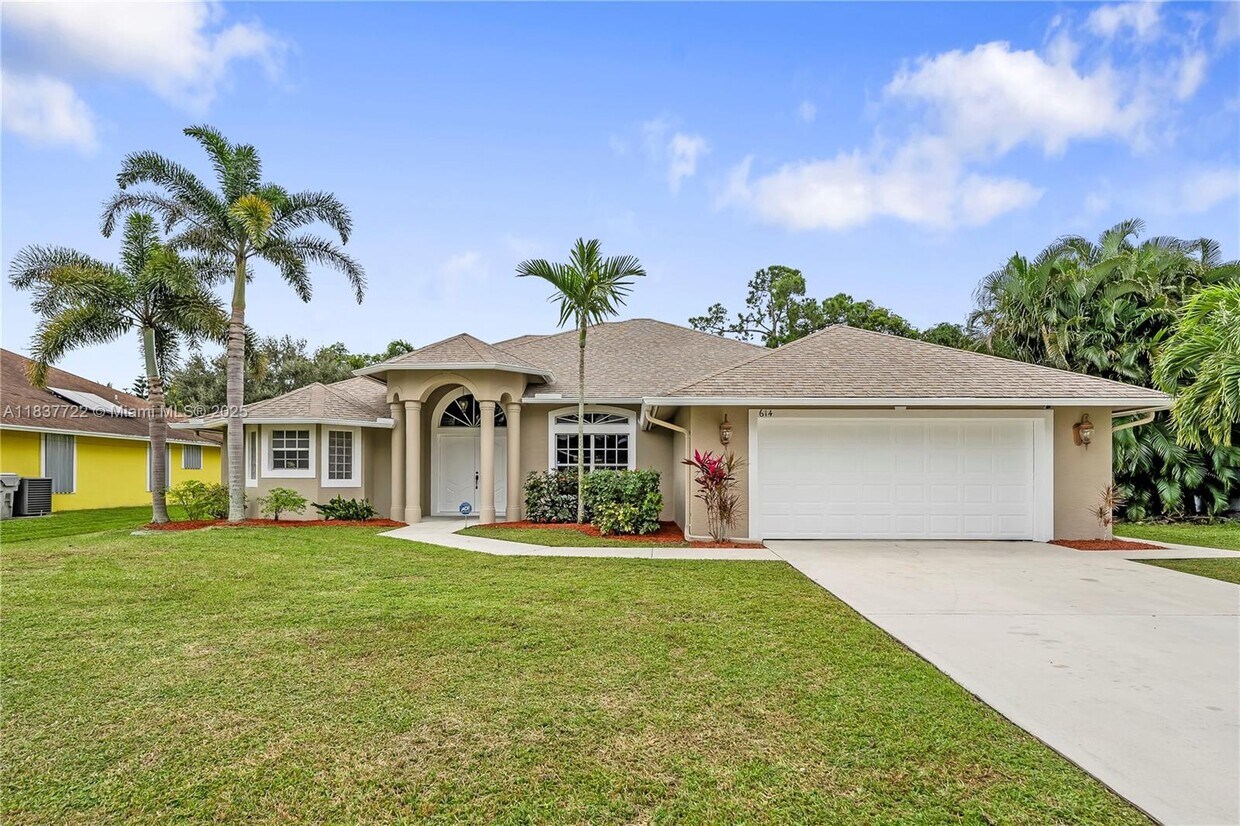 Foto principal - 614 SW Twig Ave