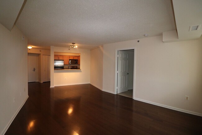 Foto del edificio - Spacious 2BD/1BA Condo with Glorious Views!