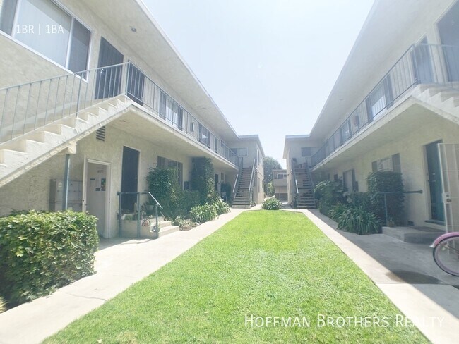 Foto del edificio - 12620 Caswell Ave
