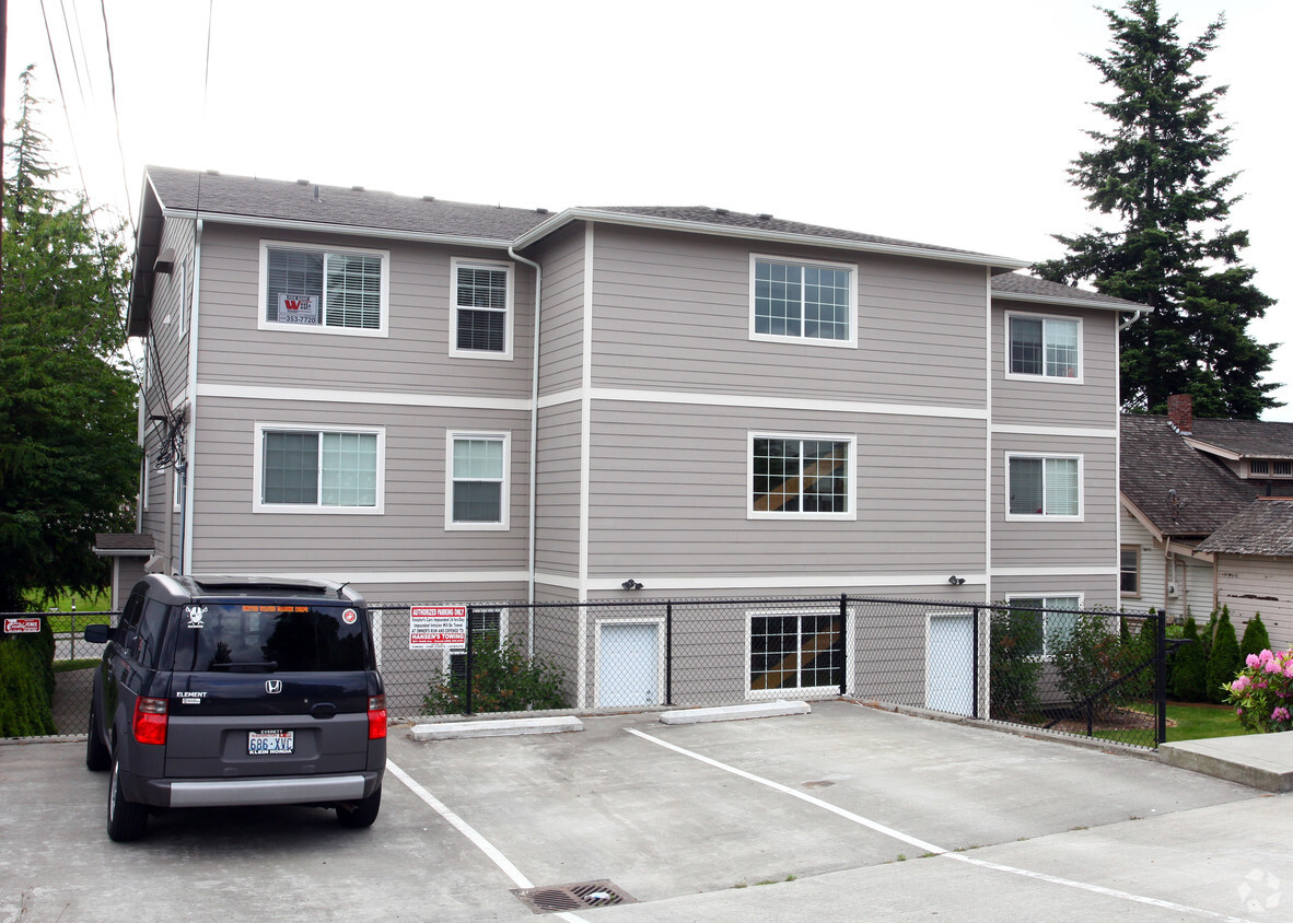 Building Photo - 3726 Wetmore Ave
