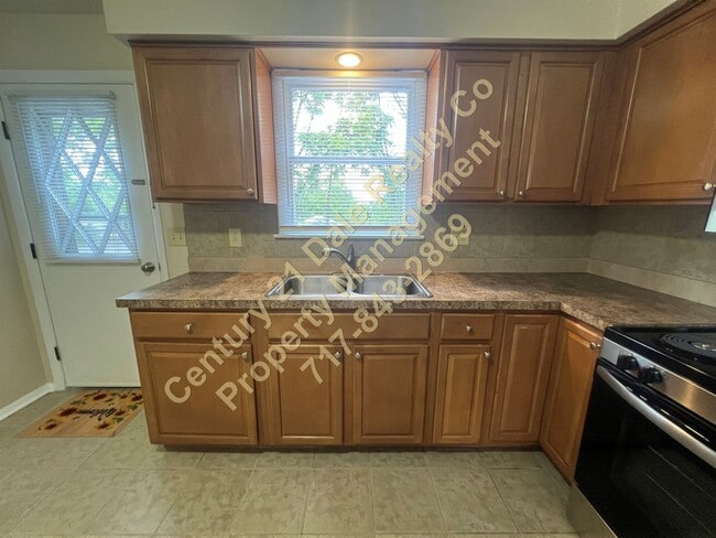 Foto del edificio - 2 Bedroom, 1.5 Bath in Dallastown