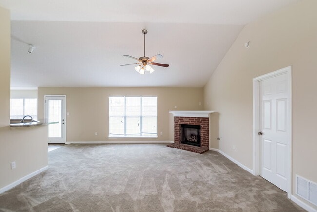 Building Photo - 8124 Loden Cove