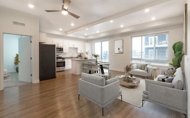 Interior Photo - Hardison