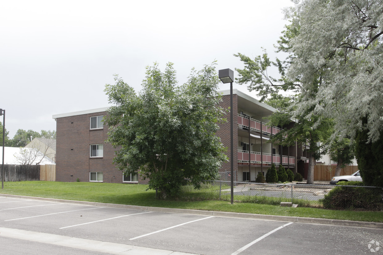 Building Photo - Iliff Gardens