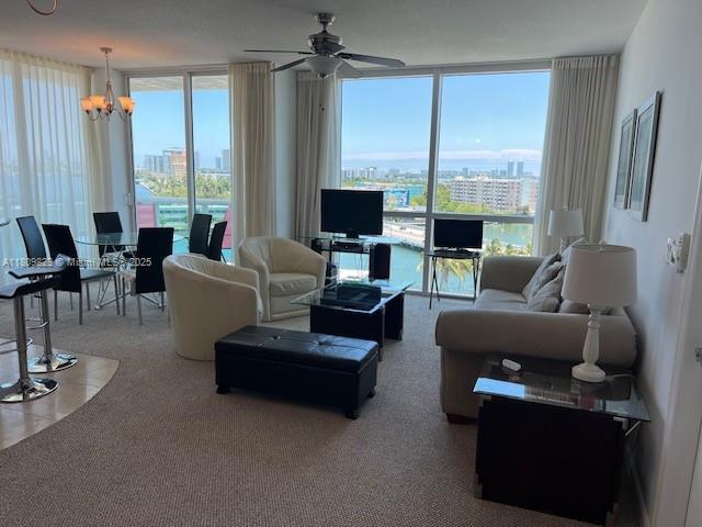 Foto del edificio - 7900 Harbor Island Dr