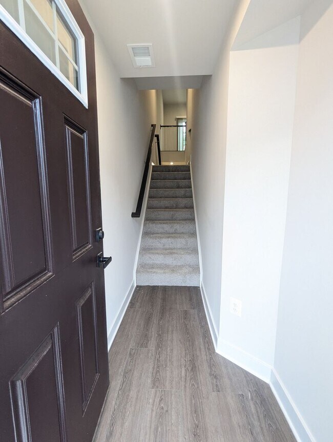 Foto del edificio - New Build (never lived in) townhouse avail...