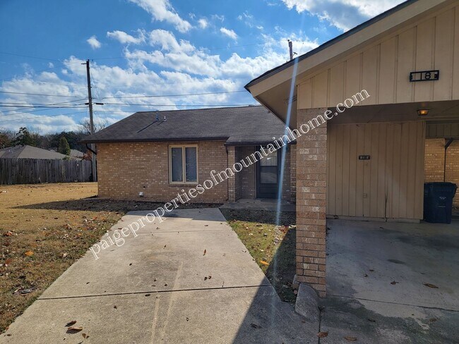 Foto del edificio - 605 Cooper Estates Dr