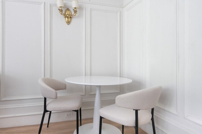 Foto del edificio - 308 W 107th St