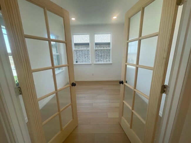 Building Photo - Beautiful new Ashton Woods home just east ...