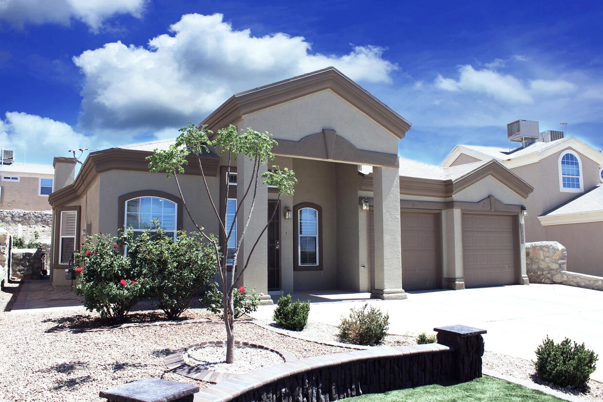 Primary Photo - 6012 Palmdale St