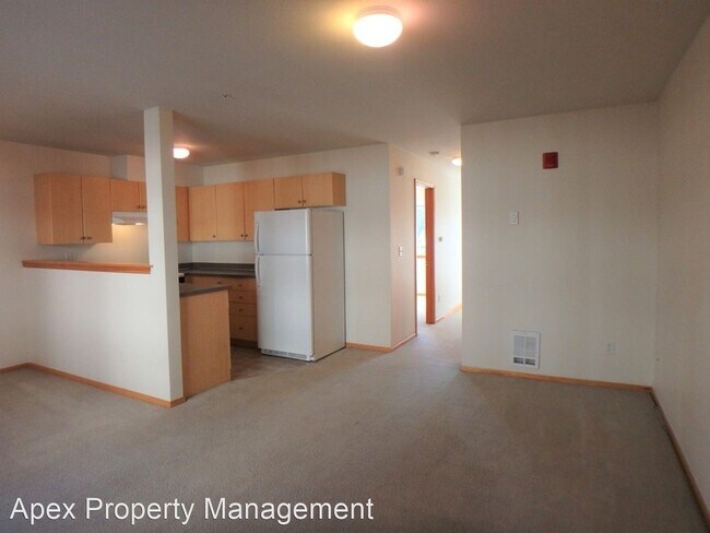 Building Photo - 1 br, 1 bath Apartment - 240 32ND STREET