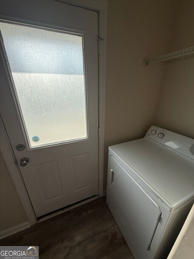 Foto del edificio - 248 Fern Ridge Ct