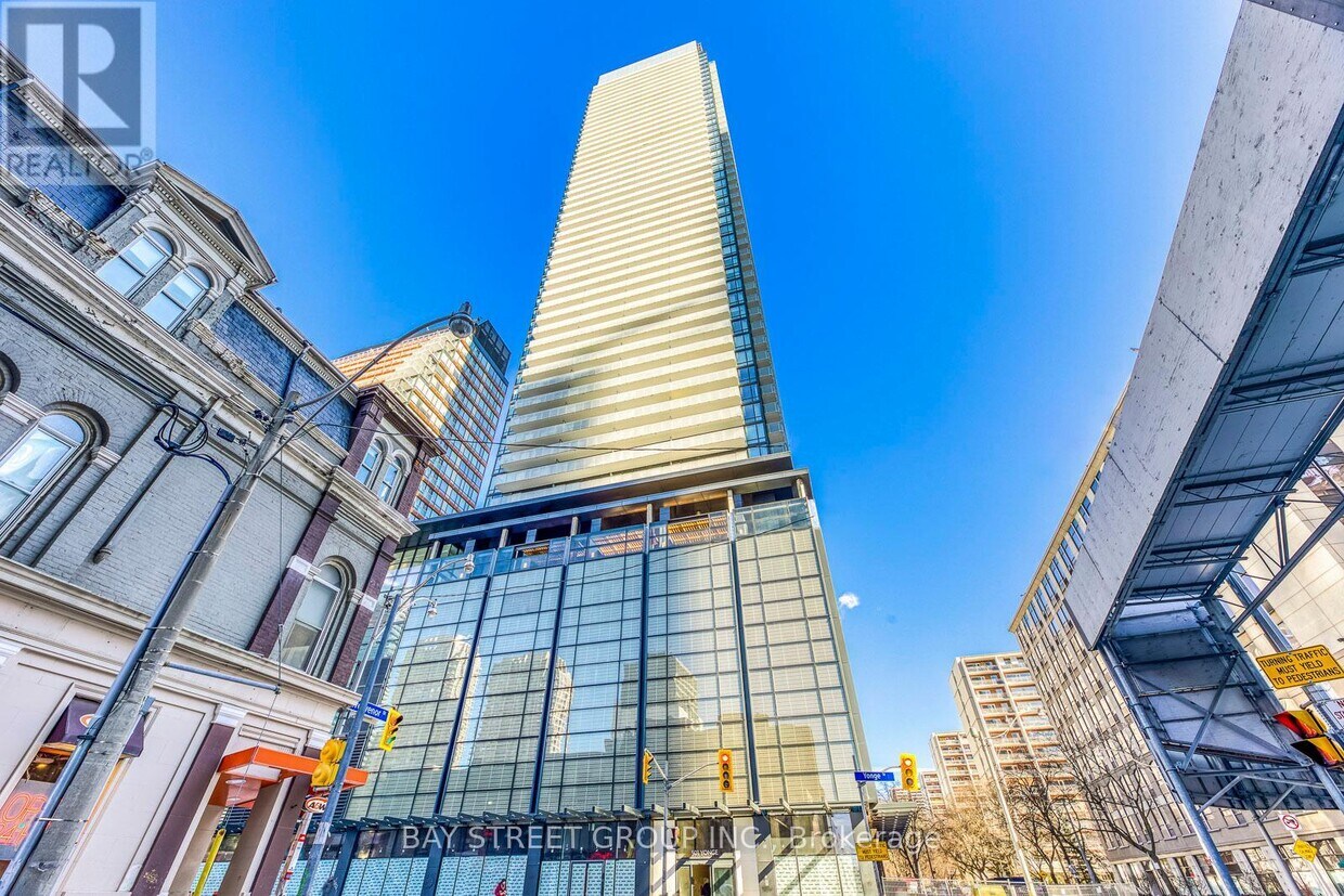 Primary Photo - 501 Yonge St