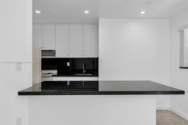 Foto del edificio - 559 SW 10th St