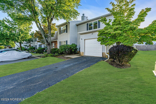 Building Photo - 15 Brookview Cir