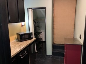 Building Photo - 28989 Frankfort Ln