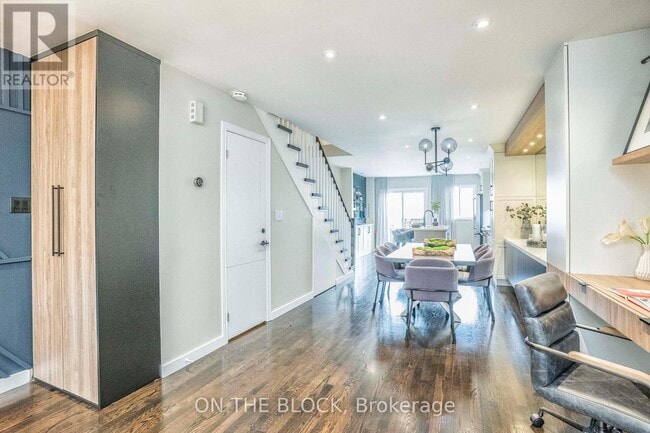 Photo du bâtiment - 49 Leslie St